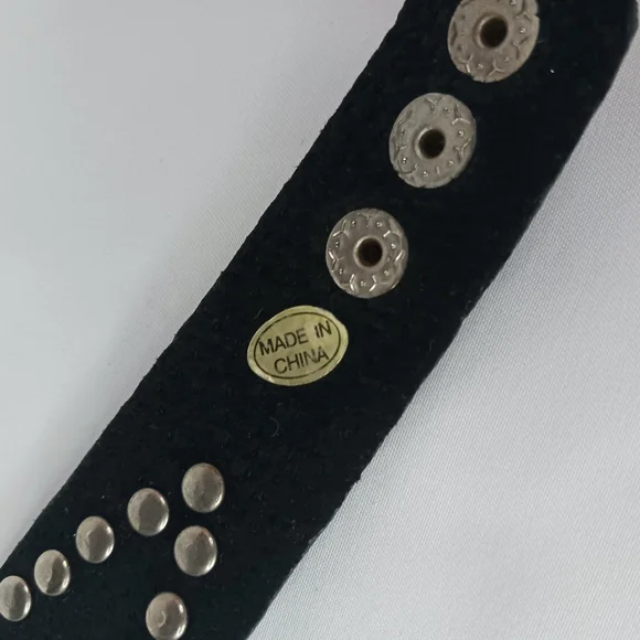 Black Leather Rhinestone Cuff. - Picture 5 of 7